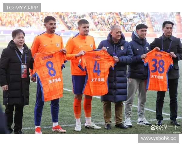 满血归来 中超复出首战数据惊艳全场 展现绝佳状态引发球迷热议